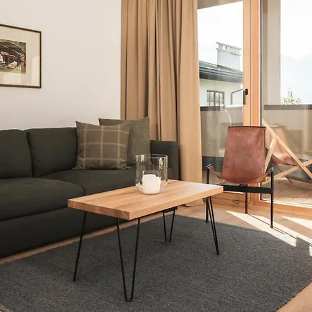 Chesa Pale Apartment *