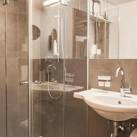 Chesa Pale フィス