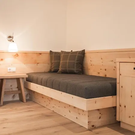Chesa Pale Apartment