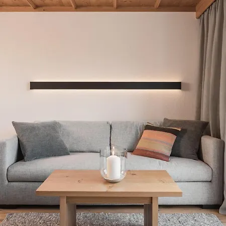 Chesa Pale Apartment
